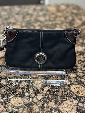 Vintage Dooney & Bourke Wayfarer nylon wristlet